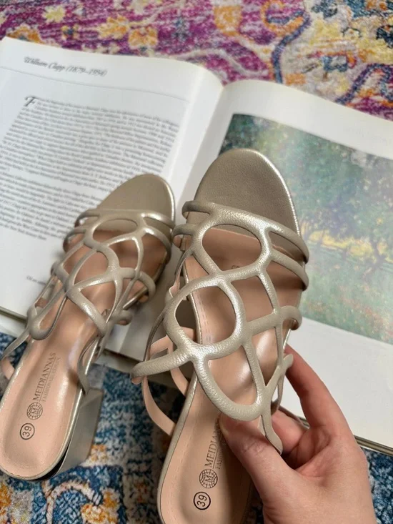 Metallic Block Heel Sandals - Picture 15 of 16